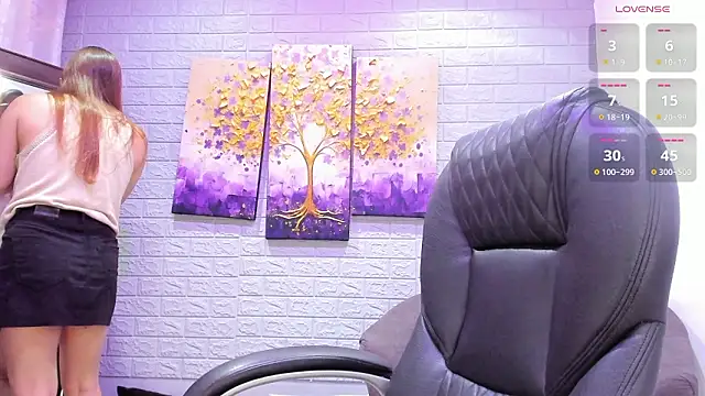  LaraMom  online show from 03/19/26, 07:40