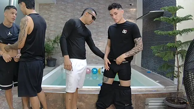 Snapshot of Boysgang_sex chatting on 07/10/26, 11:24 Boysgang sex online show from 07/10/26, 11:24