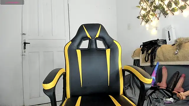 Chica hot dirty online show from 02/01/25, 02:05