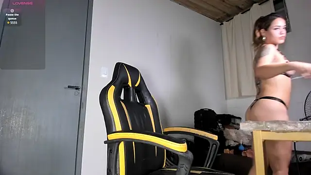 Chica hot dirty online show from 04/08/26, 11:37