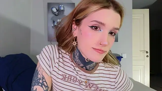 SophieInkk online show from 10/02/25, 11:56