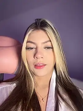 selenne schmitt online show from 01/15/25, 02:06