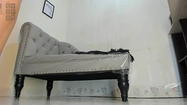 victoria Christie online show from 07/26/26, 10:55