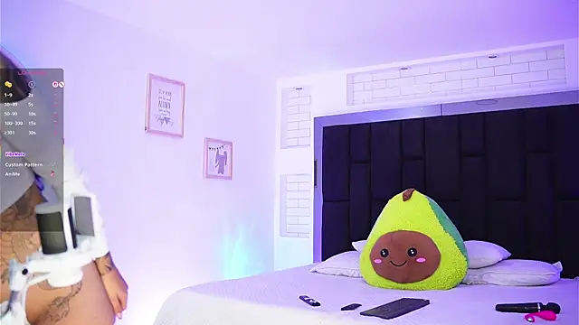 Marianamonroe  online show from 11/14/25, 07:01