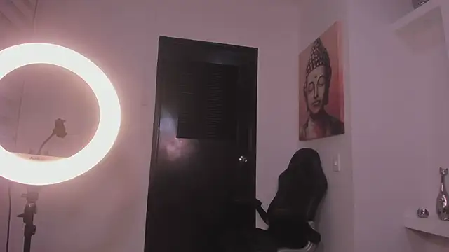 jenaa  online show from 12/18/25, 12:44