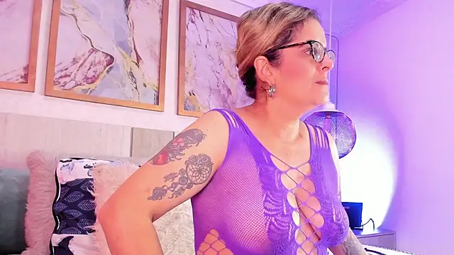 ValeryHart1 online show from 03/19/25, 10:44