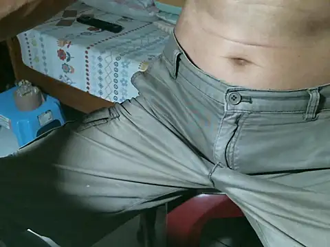 Snapshot of triangle0623 chatting on 10/01/25, 10:21 triangle0623 online show from 10/01/25, 10:21