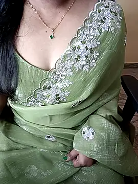 Nithya 05 online show from 12/17/25, 05:24