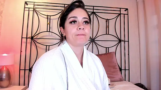 nahomi sweett online show from 03/22/25, 05:52