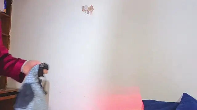 nahomi sweett online show from 04/01/26, 09:32