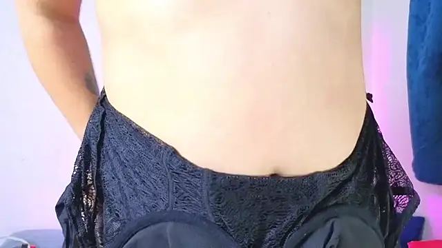 nahomi sweett online show from 05/16/26, 10:36