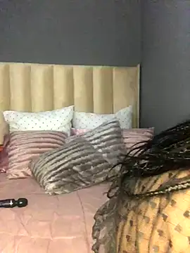 Nicole Liam  online show from 10/04/25, 09:35