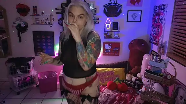 CherryBombBomb online show from 01/04/25, 06:30