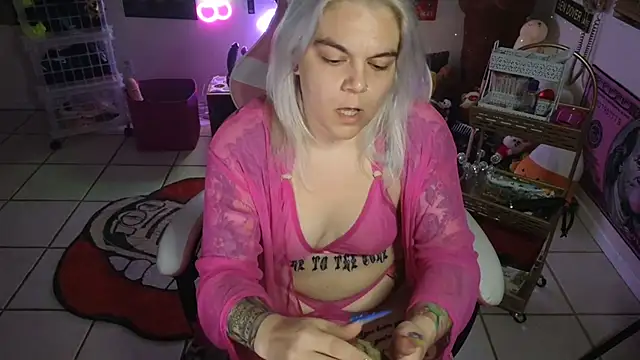 CherryBombBomb online show from 01/11/25, 06:56