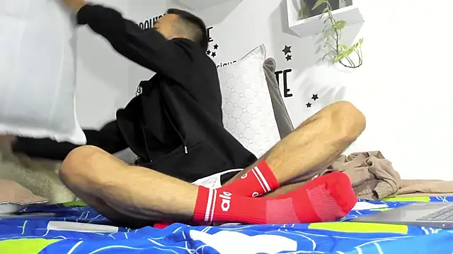 Aronxxs online show from 09/30/25, 09:36