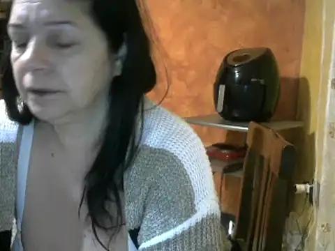 Snapshot of martamilf2 chatting on 02/25/25, 04:14 martamilf2 online show from 02/25/25, 04:14