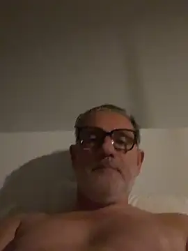 Snapshot of stancock12 chatting on 03/11/25, 04:21 stancock12 online show from 03/11/25, 04:21