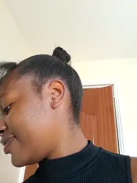 Snapshot of pnut_20 chatting on 03/20/25, 05:35 pnut 20 online show from 03/20/25, 05:35