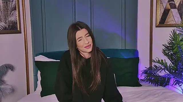 LunaWills  online show from 03/06/26, 05:59