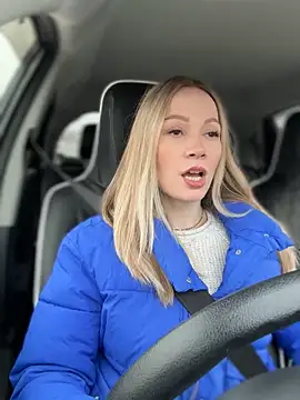 Snapshot of LavenderHot chatting on 03/23/25, 01:20 LavenderHot online show from 03/23/25, 01:20