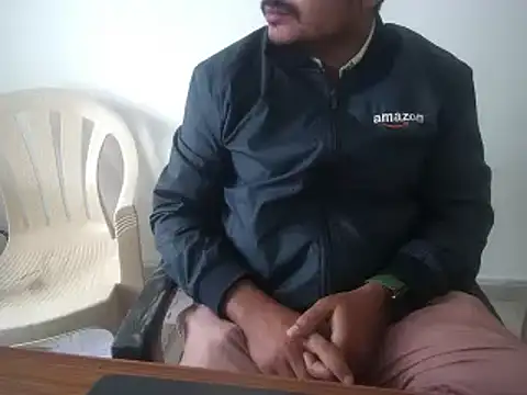 naughtymike0007 online show from 11/18/25, 09:36