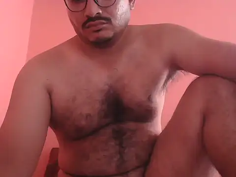 Snapshot of naughtymike0007 chatting on 06/07/26, 07:45 naughtymike0007 online show from 06/07/26, 07:45