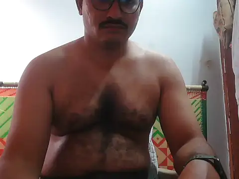 Snapshot of naughtymike0007 chatting on 07/18/26, 02:49 naughtymike0007 online show from 07/18/26, 02:49