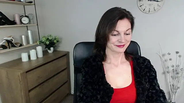 VivianWILD online show from 12/30/24, 01:14