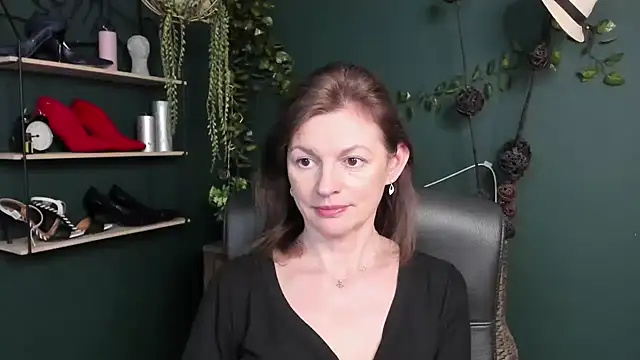 VivianWILD online show from 03/10/25, 10:15