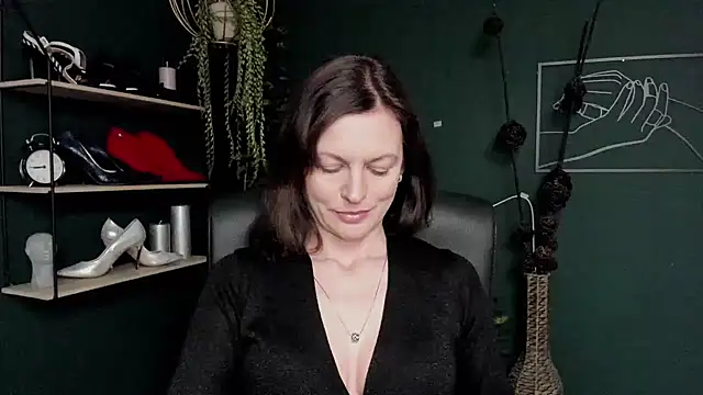 VivianWILD online show from 03/14/25, 10:18