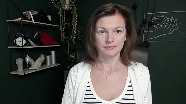 VivianWILD online show from 09/18/25, 06:59