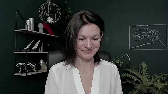 VivianWILD online show from 01/19/26, 06:50