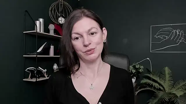 VivianWILD online show from 02/18/26, 09:49