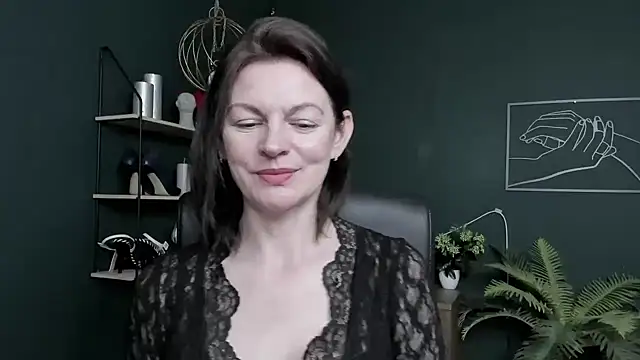 VivianWILD online show from 05/20/26, 06:41