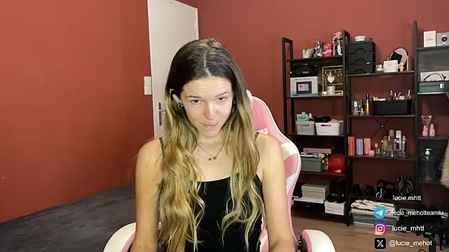 lucie mehott online show from 03/17/25, 10:17