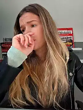 lucie mehott online show from 10/02/25, 07:26