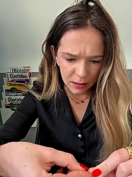 lucie mehott online show from 11/18/25, 09:03