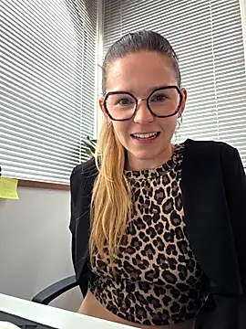 lucie mehott online show from 02/27/26, 01:44