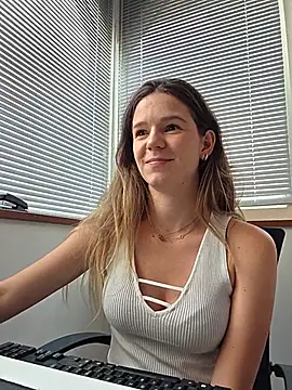 lucie mehott online show from 06/08/26, 09:20