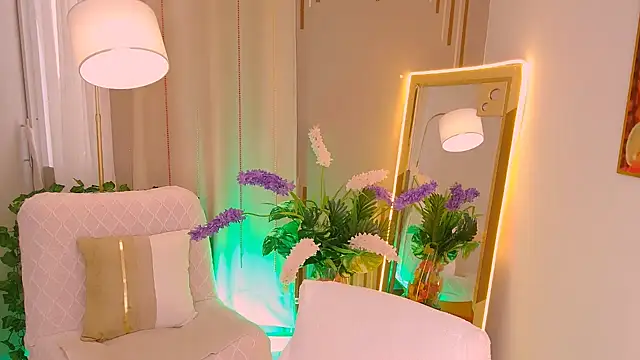 Snapshot of Miss_ash chatting on 02/08/25, 09:15 Miss ash online show from 02/08/25, 09:15