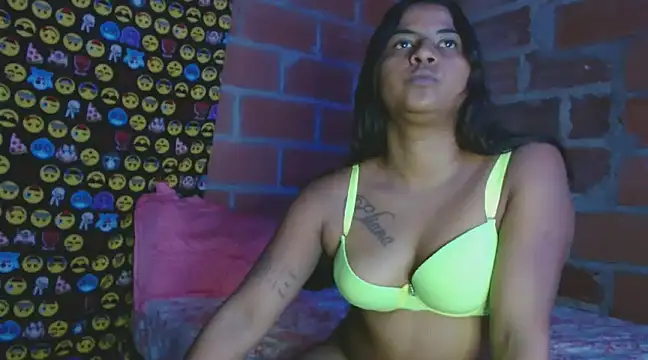 Giselabrunette25 online show from 12/22/24, 03:44