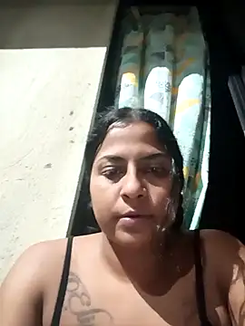 Giselabrunette25 online show from 11/28/25, 03:31