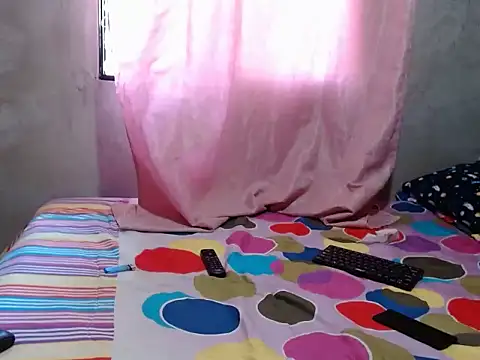 Giselabrunette25 online show from 05/22/26, 04:56