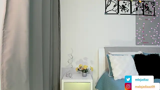 MalejaDiaz  online show from 02/17/25, 09:08