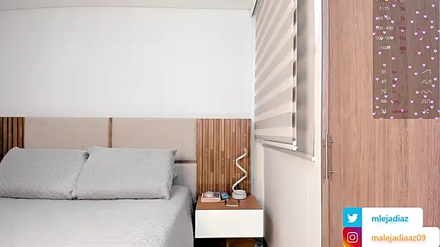 MalejaDiaz  online show from 09/19/25, 05:13