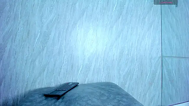 Snapshot of Hilary-banks chatting on 12/19/24, 09:07 Hilary-banks online show from 12/19/24, 09:07