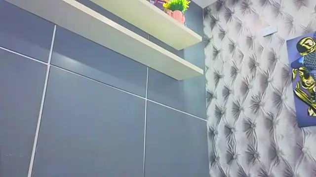 Snapshot of Hilary-banks chatting on 09/14/25, 04:44 Hilary-banks online show from 09/14/25, 04:44