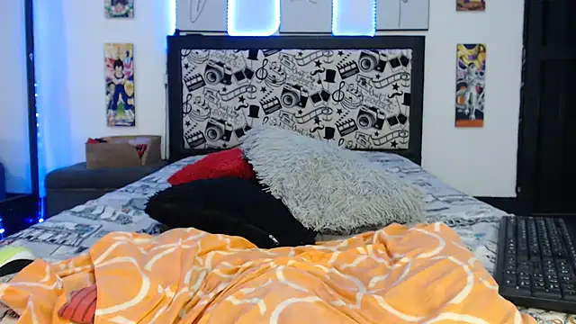 Snapshot of Rihana14 chatting on 02/01/25, 12:51 Rihana14 online show from 02/01/25, 12:51