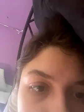 Snapshot of itzcheyduh chatting on 10/09/25, 02:15 itzcheyduh online show from 10/09/25, 02:15