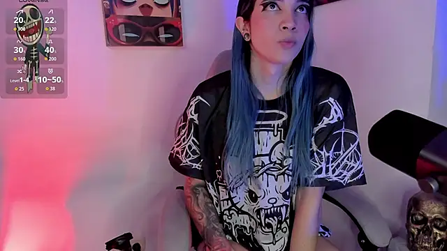 Snapshot of sofi_pretty_uwu- chatting on 05/26/26, 01:45 sofi pretty uwu- online show from 05/26/26, 01:45